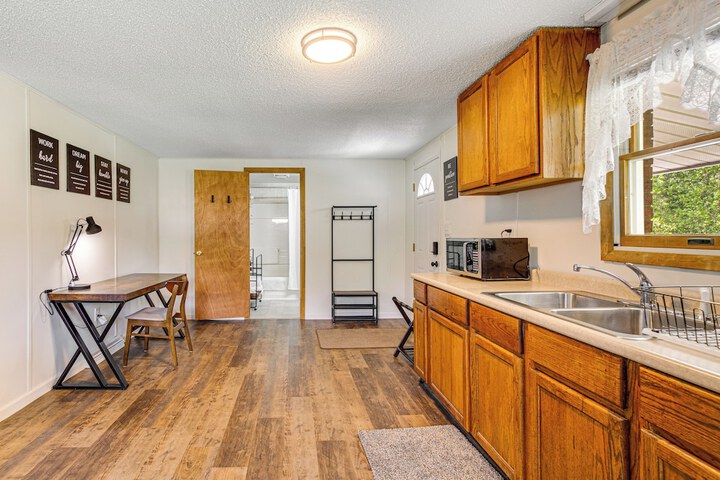 Shop Explore & Relax! Apt 3 Mi to Dtwn Clearfield