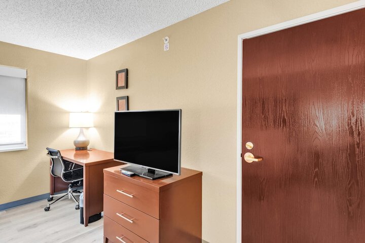 Comfort Suites Lakewood - Denver