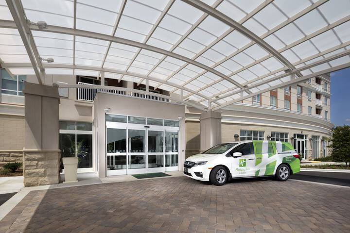 Holiday Inn & Suites Arden - Asheville Airport by IHG