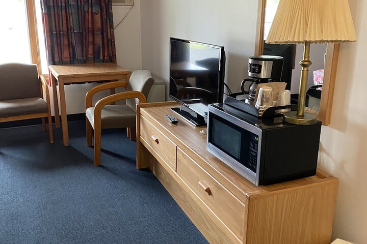 Room 22 of 39
