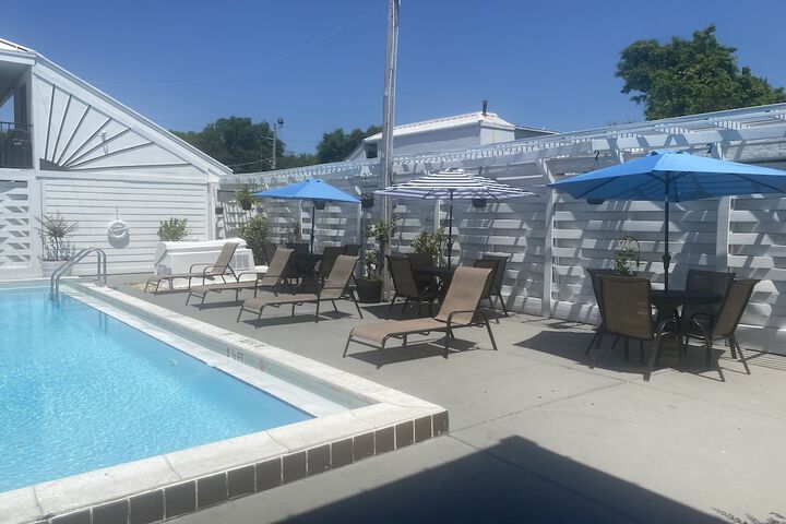 Pool 6 of 42