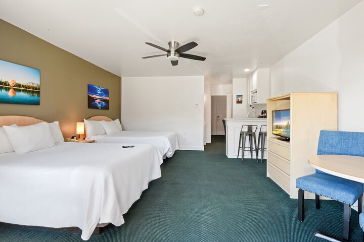 Crown Motel