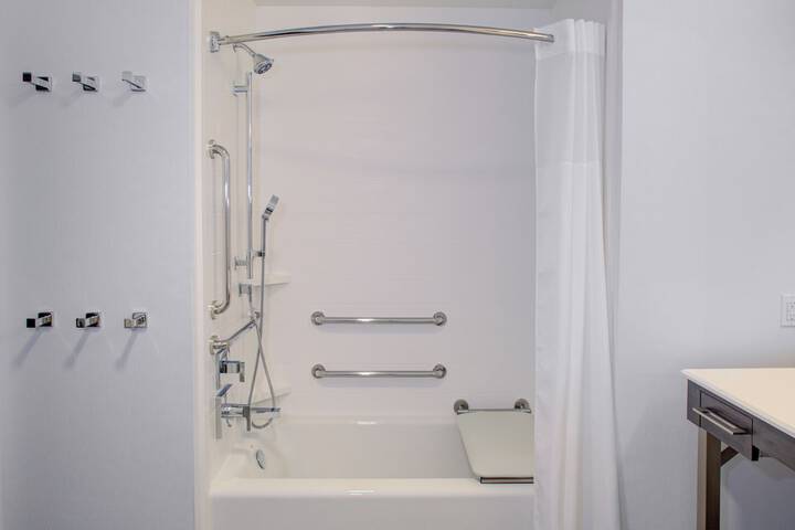Room 7 of 22