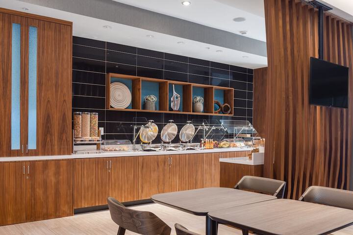 Breakfast/Coffee Service 17 of 28