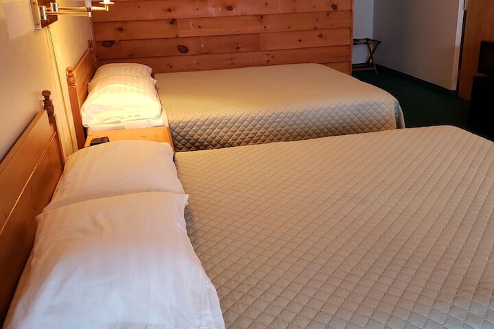 Room 6 of 6