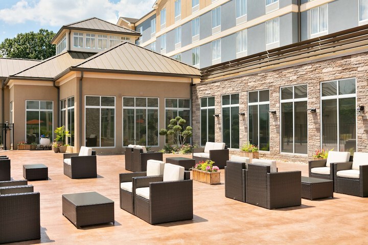 Terrace/Patio 27 of 28