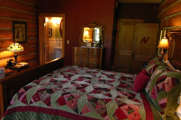 Room 18 of 35