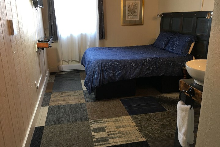 Room 82 of 157