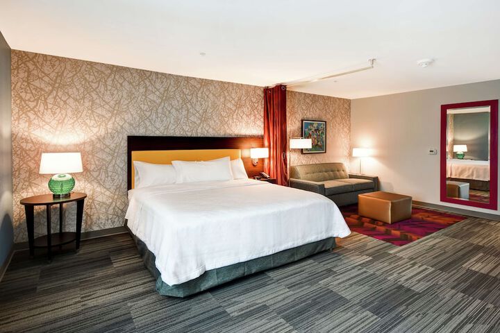 Room 16 of 40