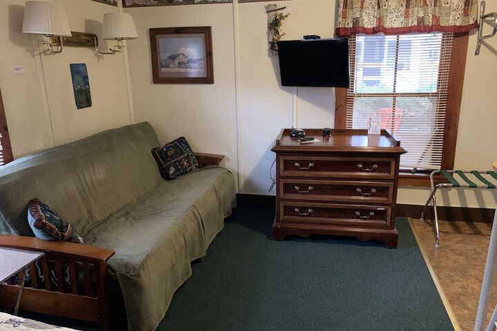 Room 28 of 48