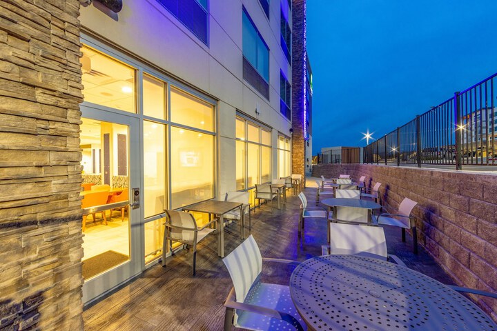 Holiday Inn Express & Suites Harrisonburg University Area by IHG