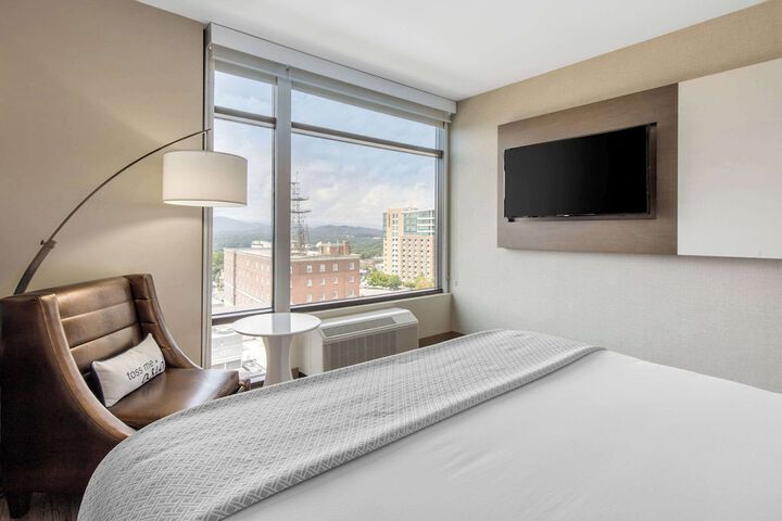 Room 54 of 99