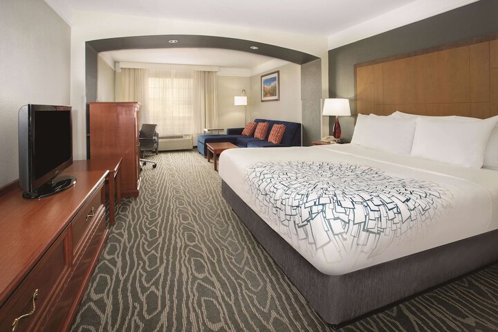 Room 42 of 63