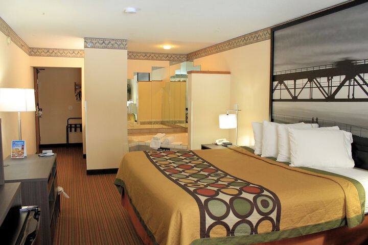 Room 16 of 23