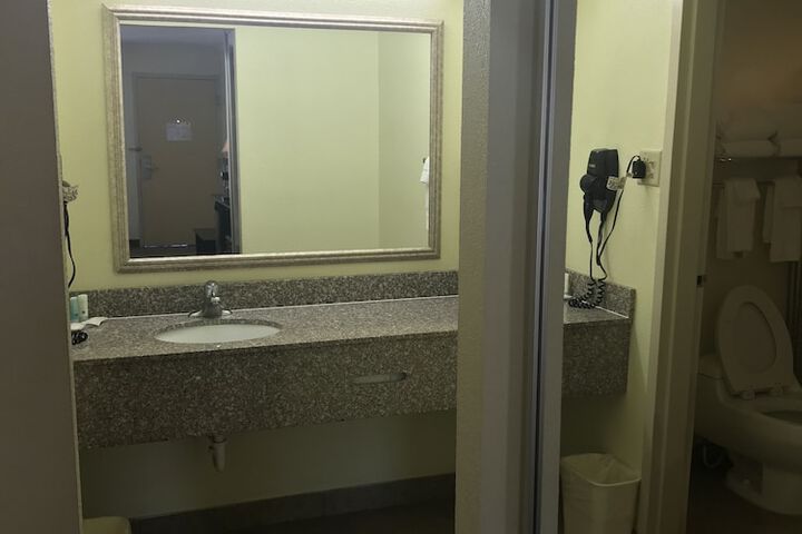 Quality Inn & Suites Conference Center Statesboro Historic District