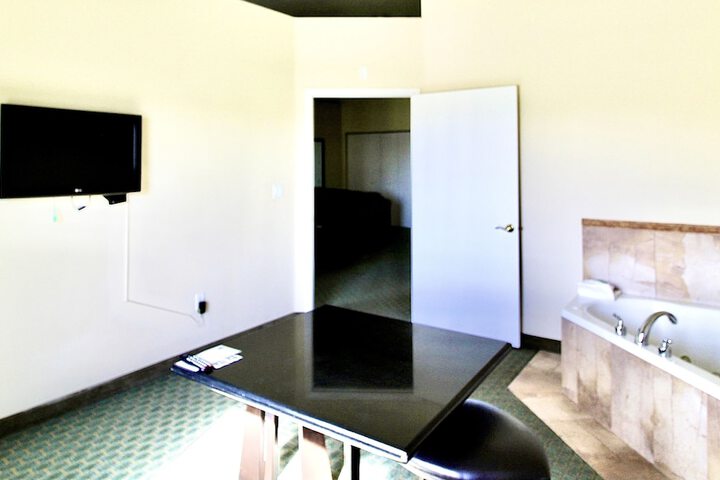 Room 42 of 113