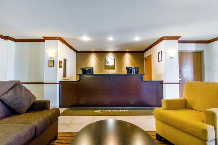 Hotel Interior 8 of 34