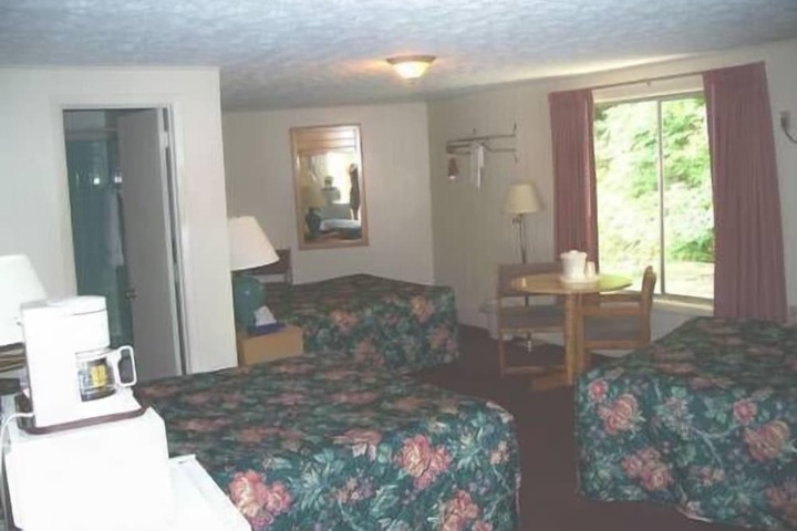 Room 27 of 36