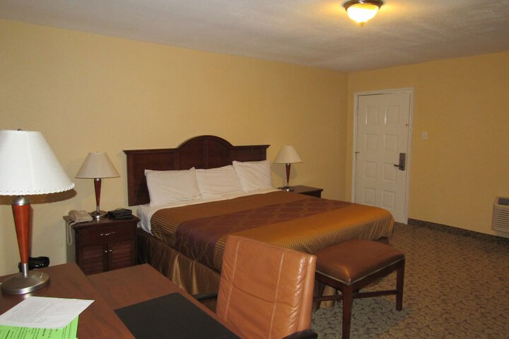 Room 13 of 31