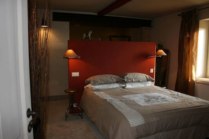 Room 6 of 14