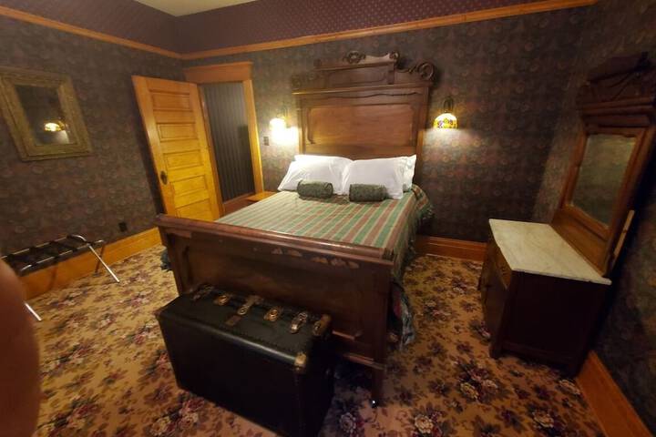 Room 14 of 47