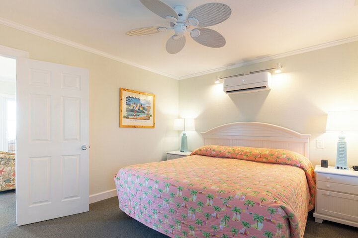 Ocracoke Harbor Inn