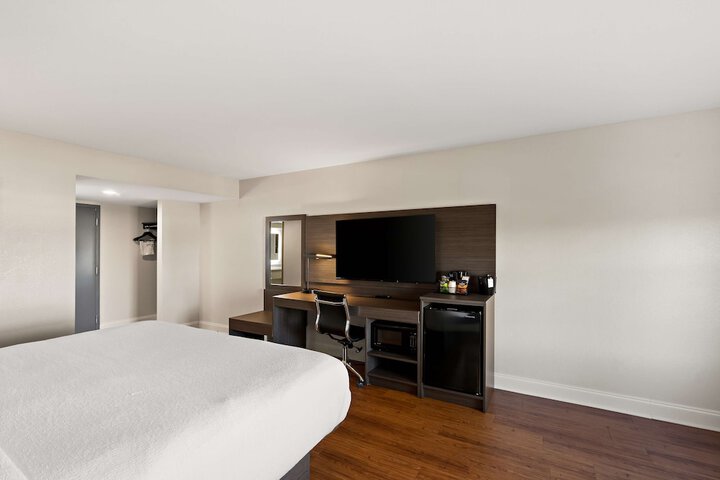 Room 14 of 39