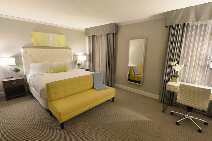Room 34 of 95