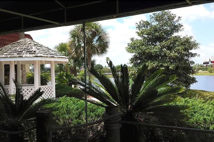 Hotel Exterior 41 of 45