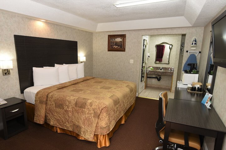 Room 22 of 35