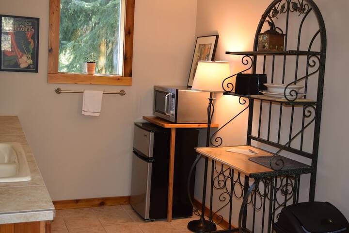 The Bluff on Whidbey B & B