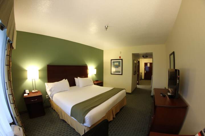 Room 47 of 113