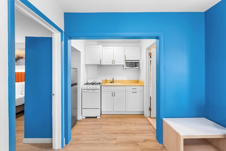 Buttercup Suites