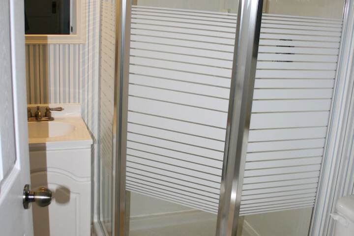 Room 15 of 28