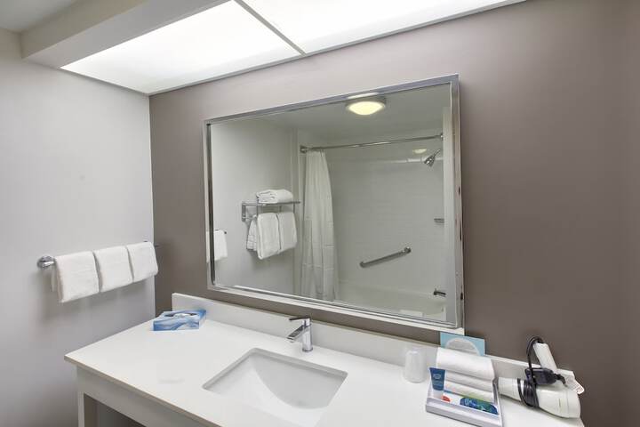 Room 14 of 20