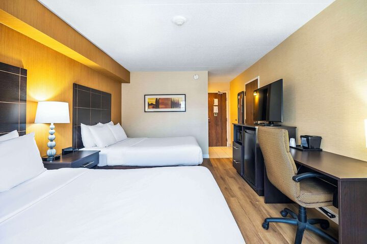 Room 16 of 46