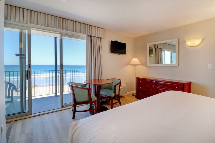 Atlantic Oceanfront Hotel