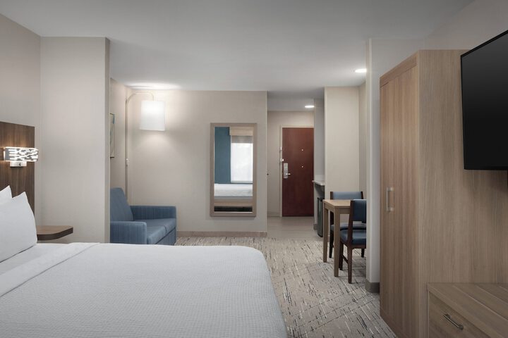 Room 17 of 67