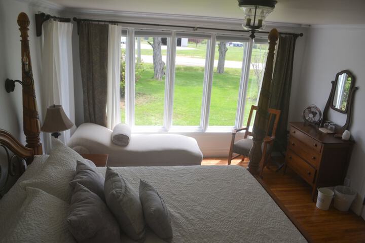 Room 20 of 28