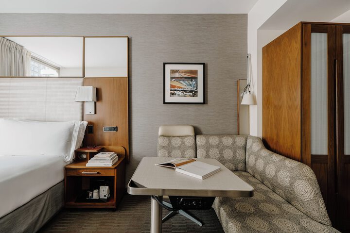 Room 13 of 85