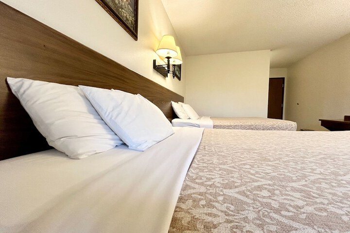 Room 11 of 20