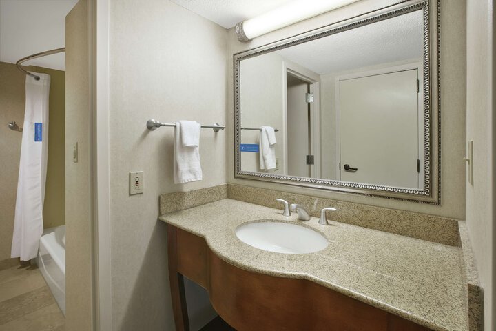 Room 17 of 41