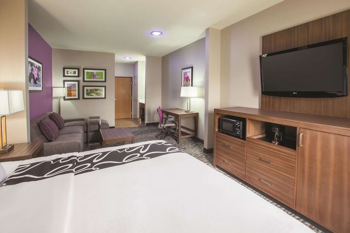Room 33 of 55