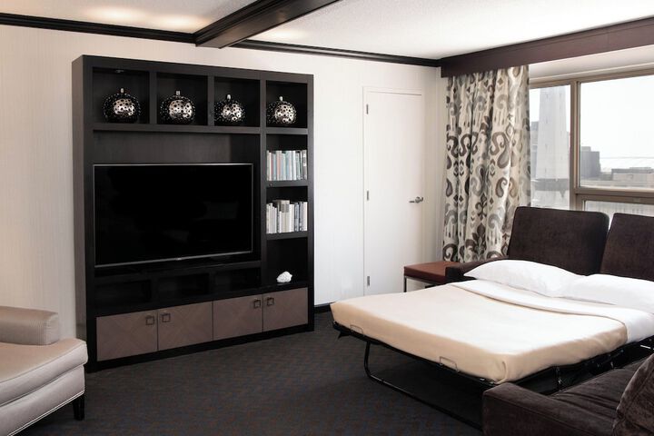 Room 27 of 110