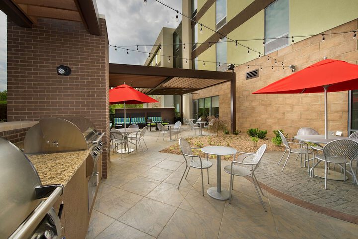 Hampton Inn Louisville East / Hurstbourne