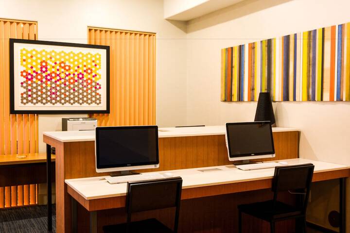 Business Center 29 of 30