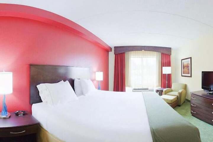 Room 14 of 35