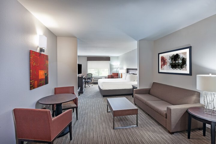 Holiday Inn Express & Suites Shreveport South Park Plaza by IHG