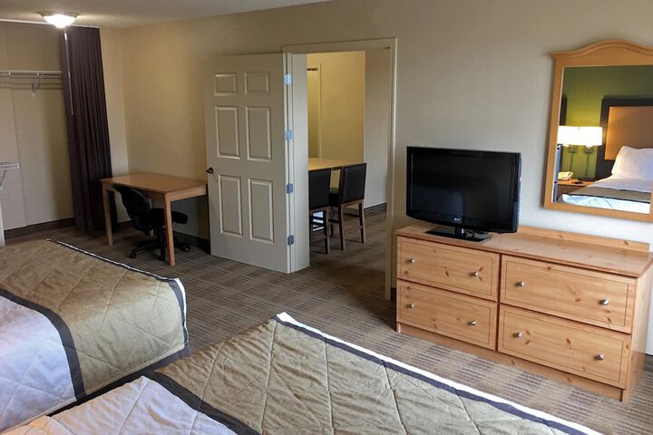 Room 32 of 39