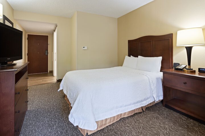 Room 25 of 66
